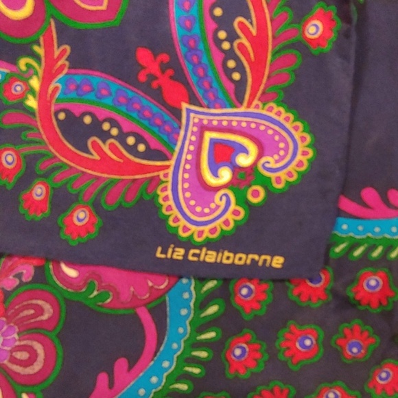 Liz Claiborne Silk Scarf 34"x34" - Picture 2 of 2